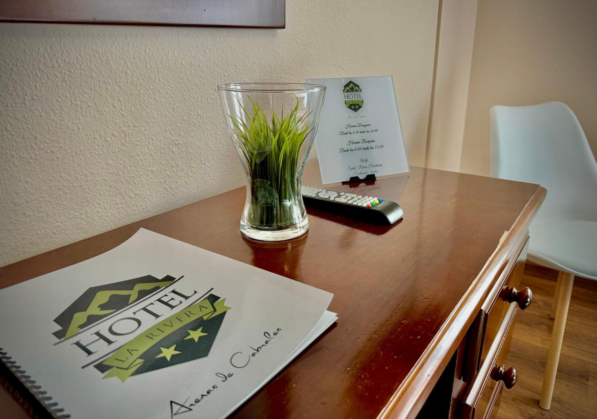 Hotel La Rivera Arenas De Cabrales Dış mekan fotoğraf