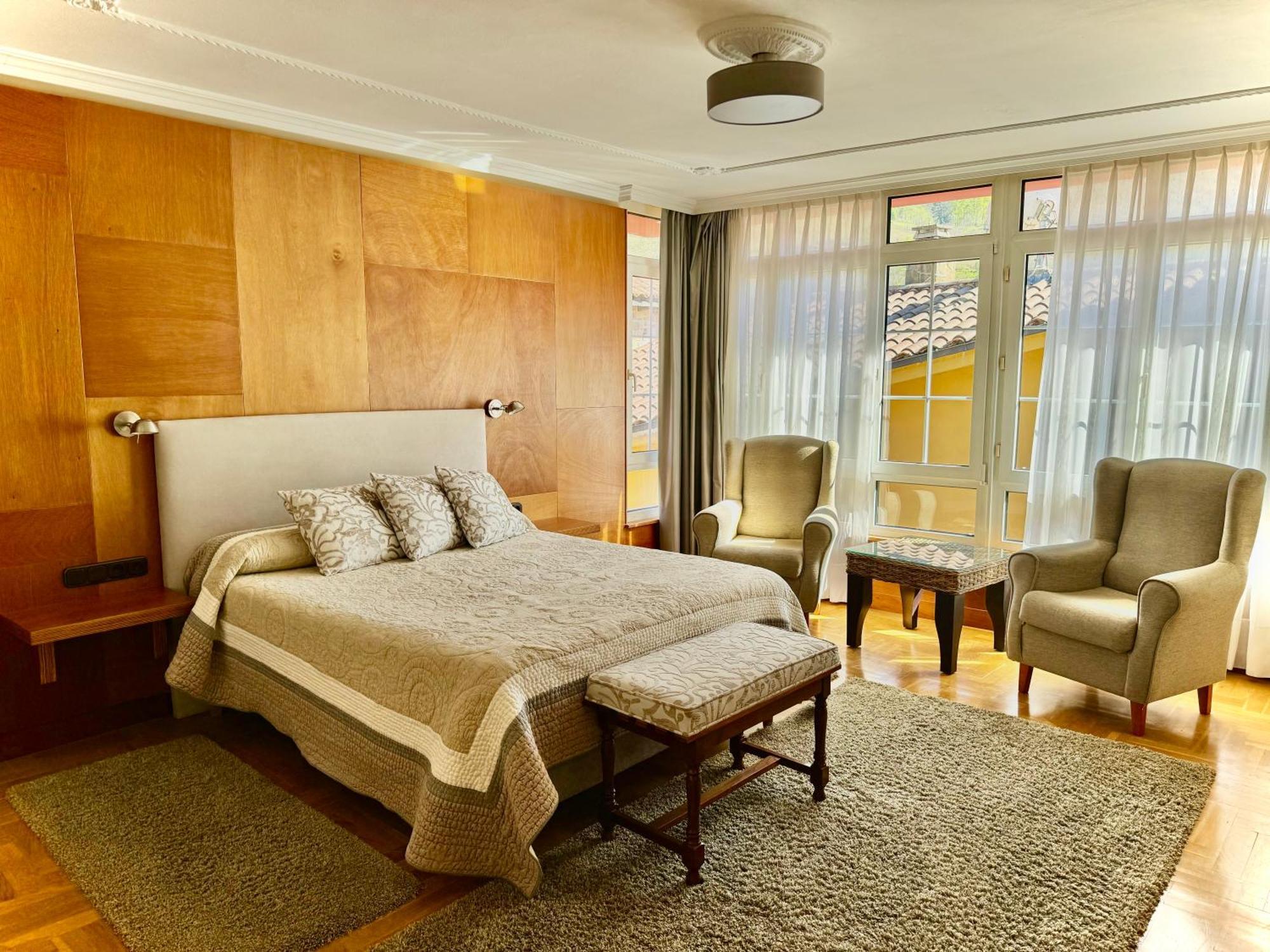 Hotel La Rivera Arenas De Cabrales Dış mekan fotoğraf