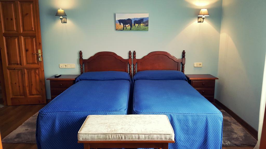 Hotel La Rivera Arenas De Cabrales Dış mekan fotoğraf