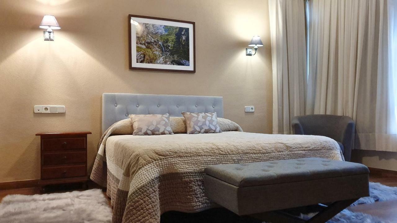 Hotel La Rivera Arenas De Cabrales Dış mekan fotoğraf